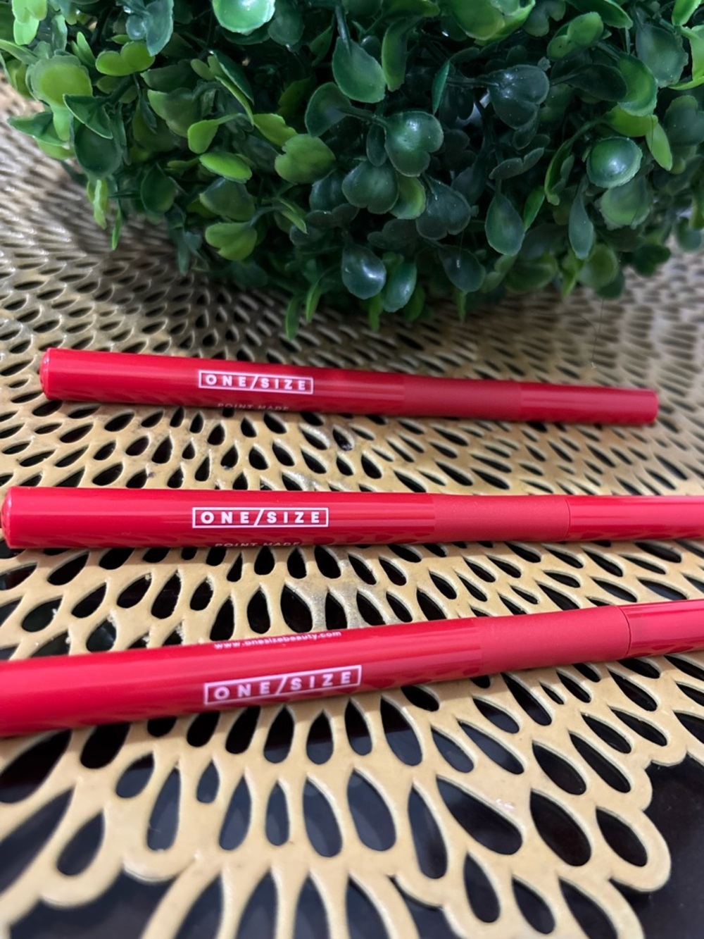 X3 One/Size Point Made Bodacoius Black 24 Hour Liquid Eye liner pen